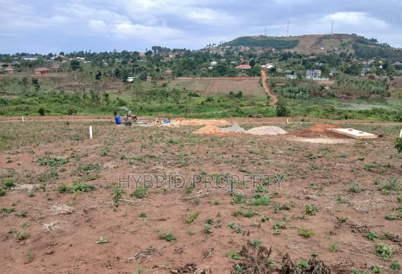 Prime Plots for Sale at Mpigi~Kalagala Kulya Show Estate~Masaka Road. in Mpigi TC