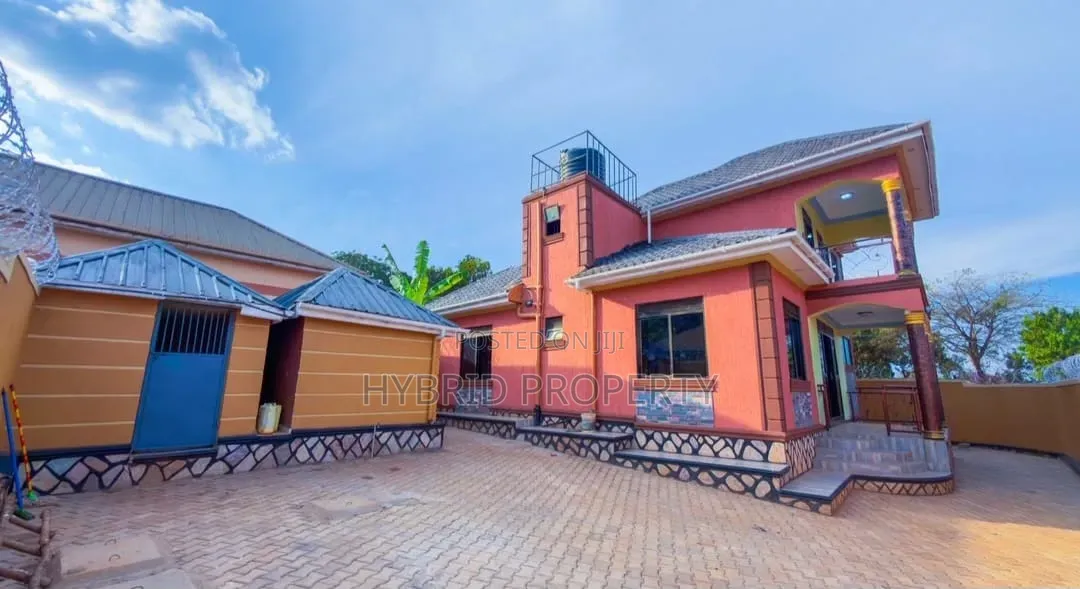 3bdrm Penthouse in Nansana Along Hoima for rent in Wakiso / Wakiso