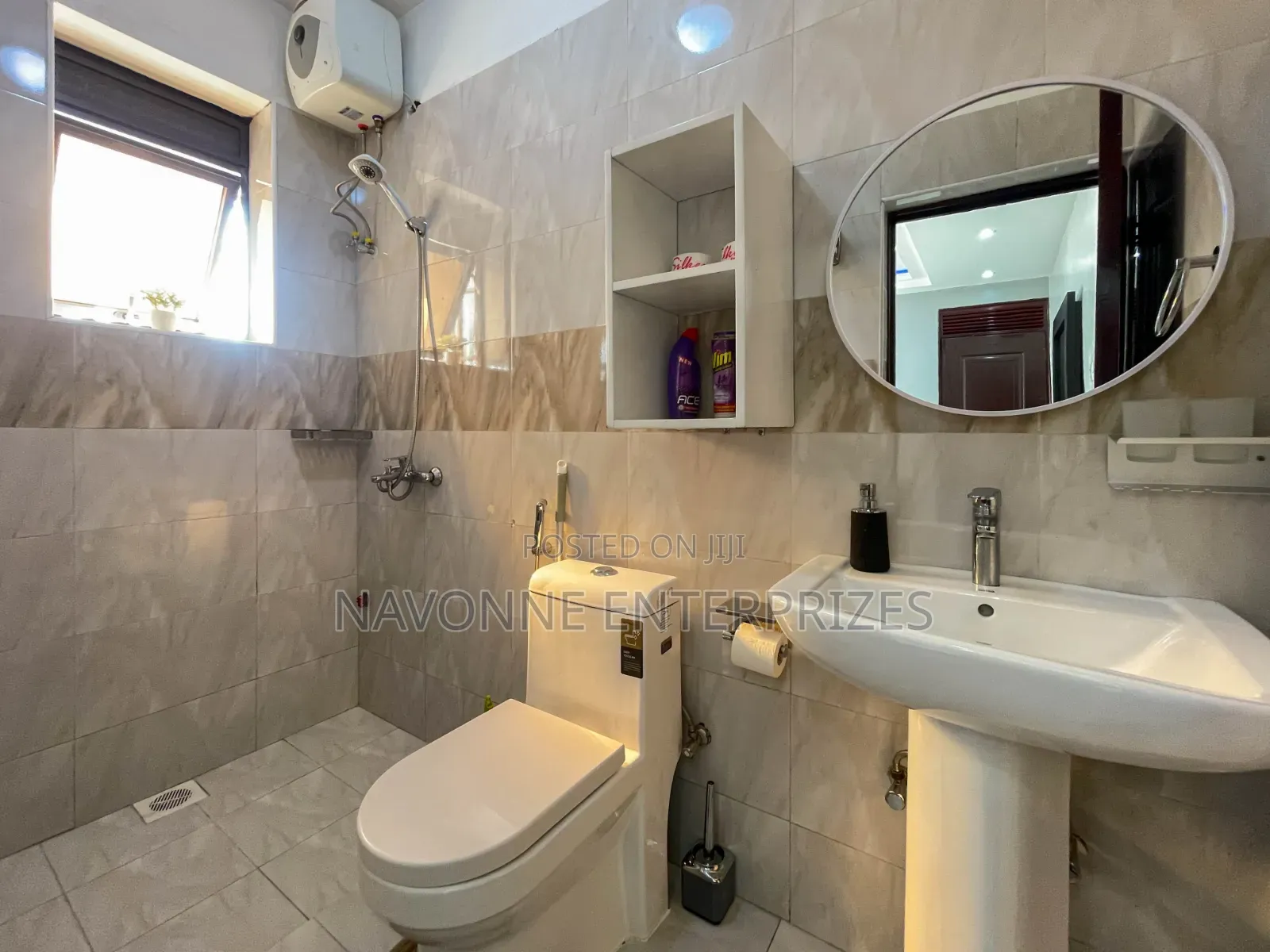 Elegant 2-Bedroom Airbnb Suite With Full Kitchen, Pool Gym in Central Division
