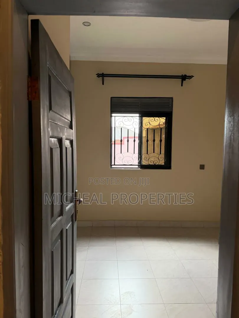 3bdrm House in Gayaza Town At 155M, Kawempe for sale in Kawempe