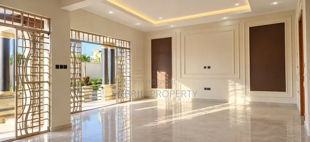 4bdrm House in Bwebajja Near Ham, Ssisa for sale in Ssisa