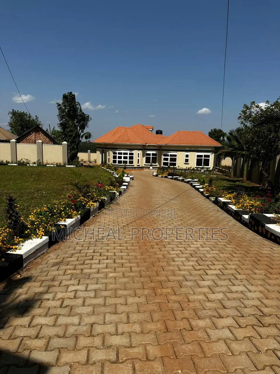 5bdrm House in Kasangati Kira Rd At, Kawempe for sale in Kawempe