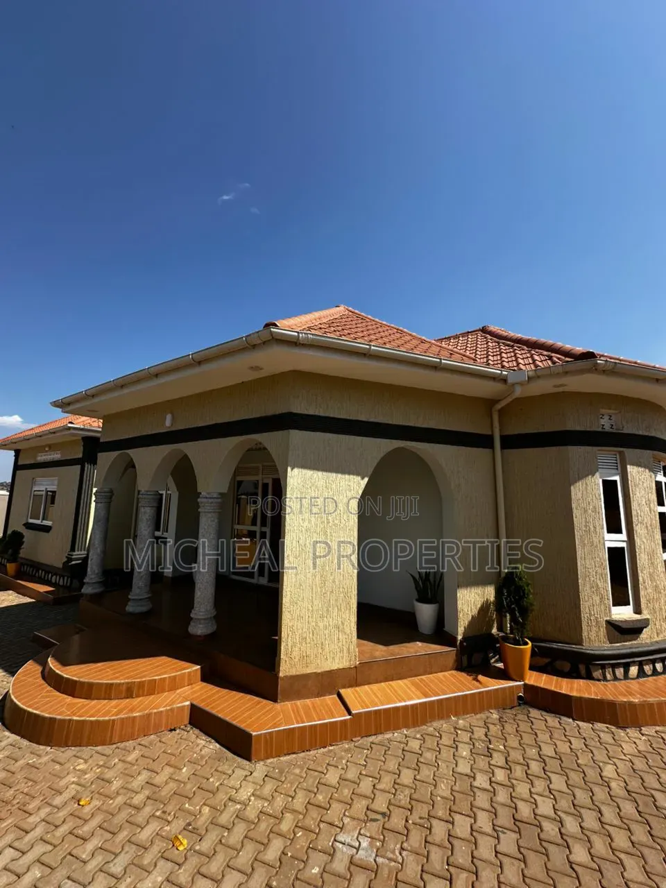 5bdrm House in Kasangati Kira Rd At, Kawempe for sale in Kawempe