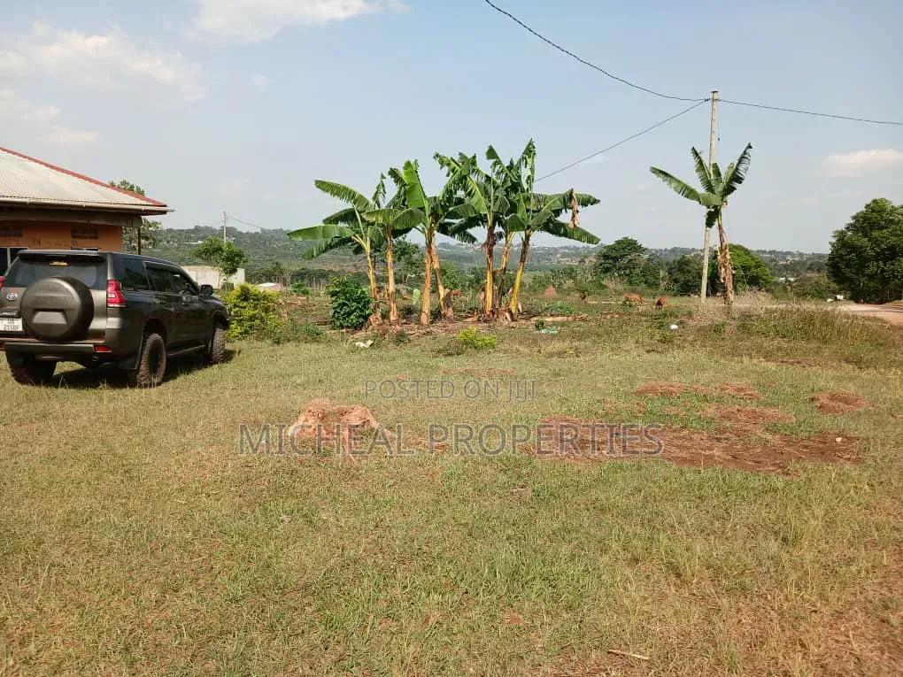 Plot for Sell Location Gayaza Dundu at 28m in Kawempe