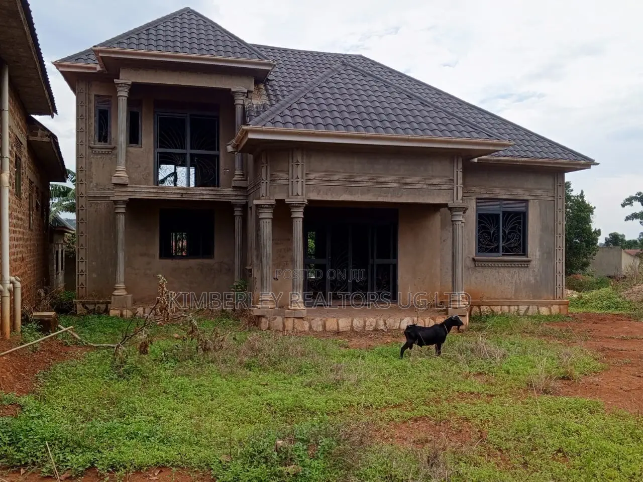 5-Bedroom House for Quick Sale – Kasangati Buwambo in Division A
