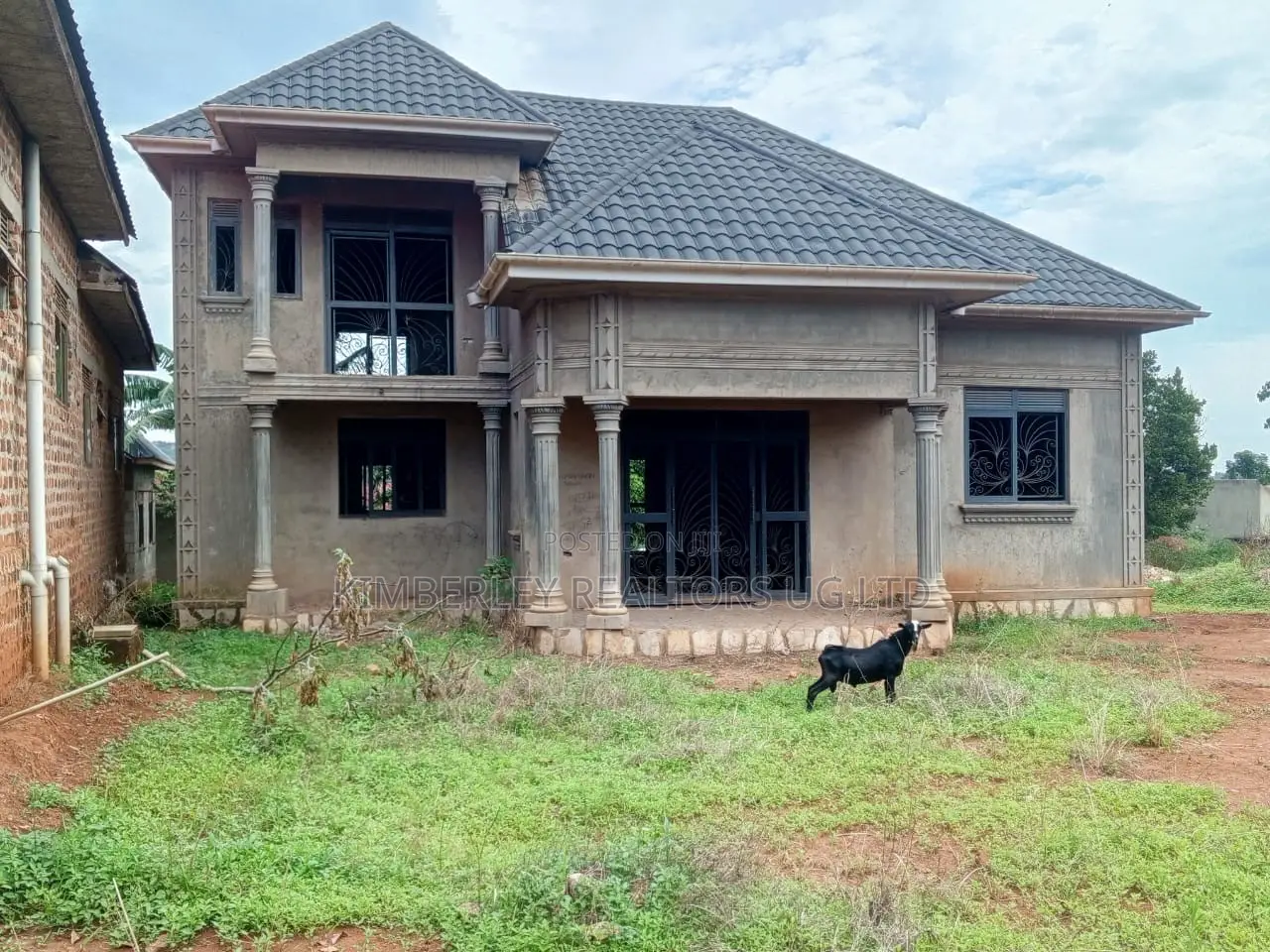 5-Bedroom House for Quick Sale – Kasangati Buwambo in Division A