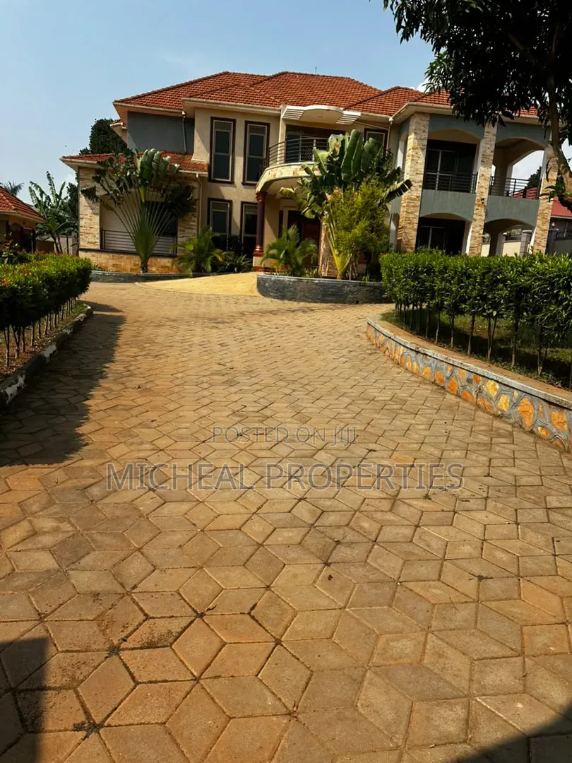 7bdrm House in Kira Nakwero 1.5B, Wakiso / Wakiso for sale in Wakiso / Wakiso