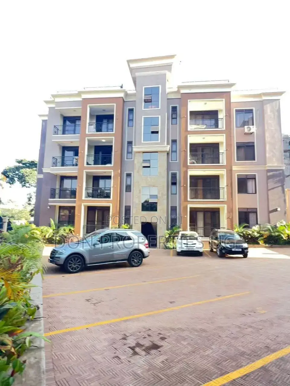 3bdrm Block of Flats in Muyenga Estate, Central Division for rent in Central Division