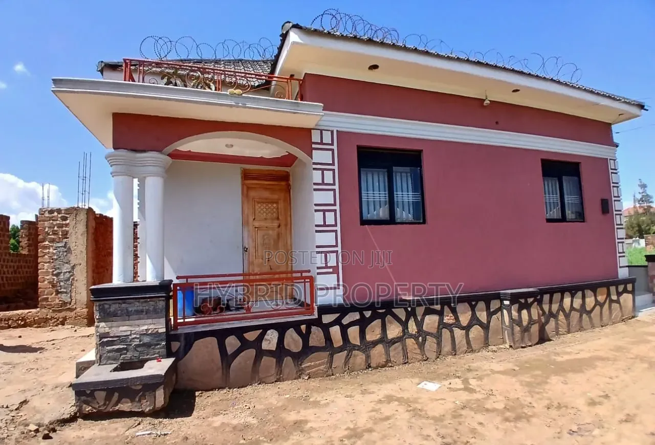 2bdrm House in Nansana Along for sale in Wakiso / Wakiso