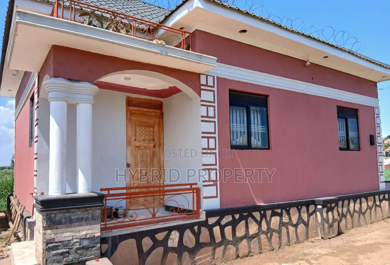 2bdrm House in Nansana Along for sale in Wakiso / Wakiso