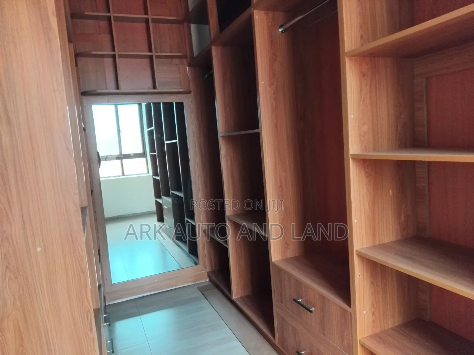 5bdrm House in Kira for sale in Kira