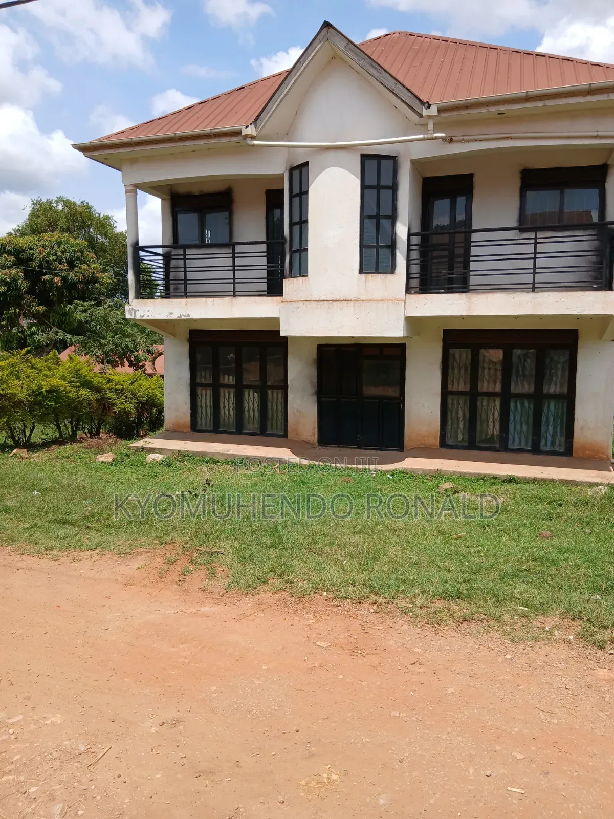 9bdrm Duplex in Kyengera, Nakawa for rent in Nakawa