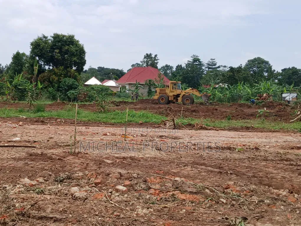 Plot for Sell Nampunge Hoima Rd 16m in Wakiso / Wakiso