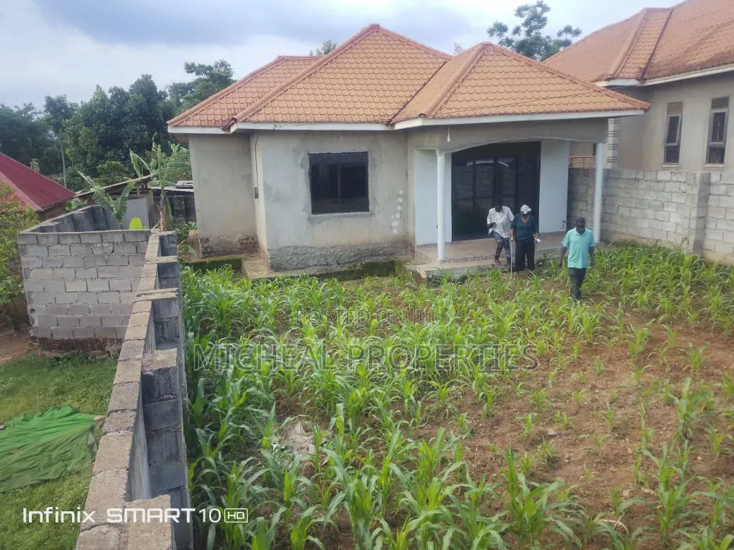 3bdrm House in Kasangati Matuga Rd, Wakiso / Wakiso for sale in Wakiso / Wakiso