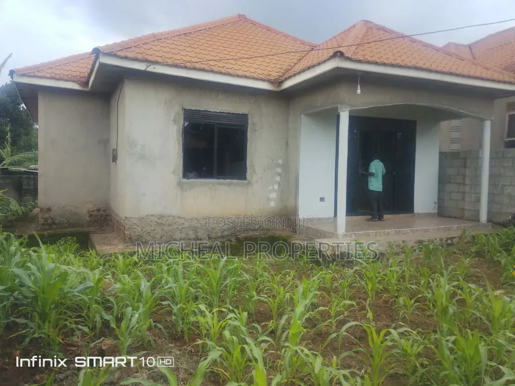 3bdrm House in Kasangati Matuga Rd, Wakiso / Wakiso for sale in Wakiso / Wakiso