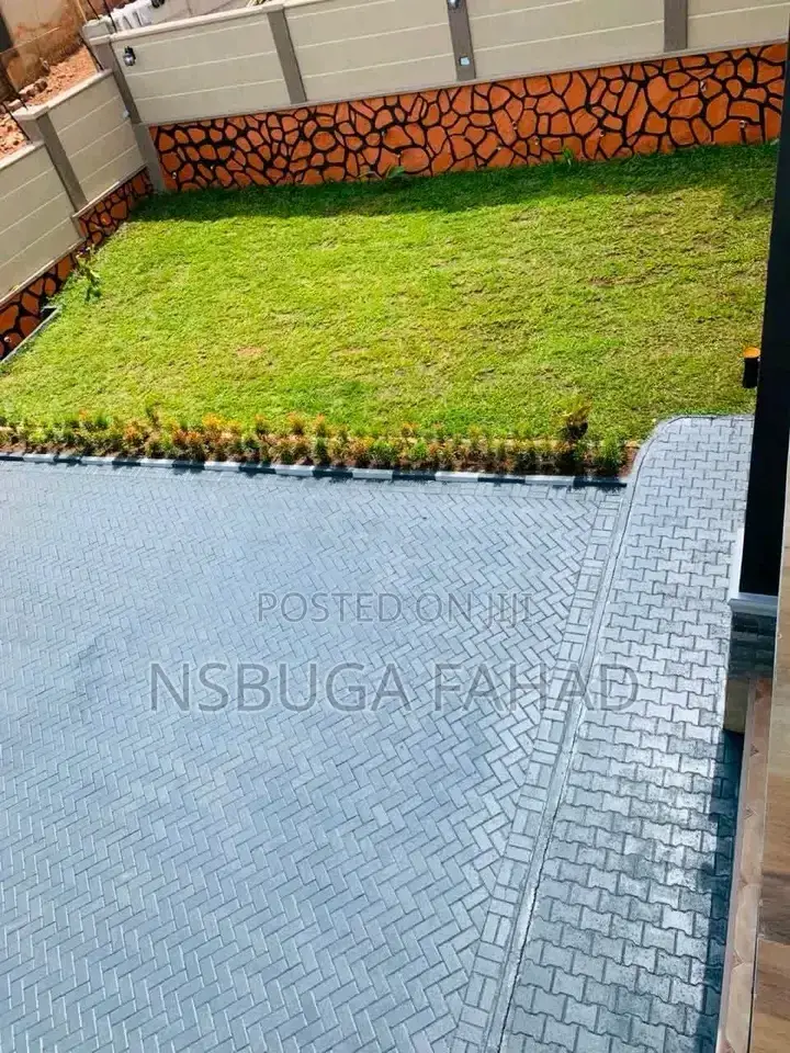 3bdrm House in Standalone Kisaasi, Central Division for rent in Central Division