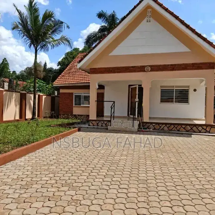 3bdrm House in Standalone Kisaasi, Central Division for rent in Central Division