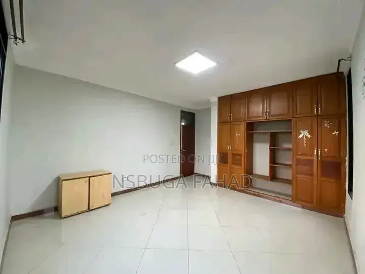 2bdrm House in Kisaasi, Central Division for rent in Central Division
