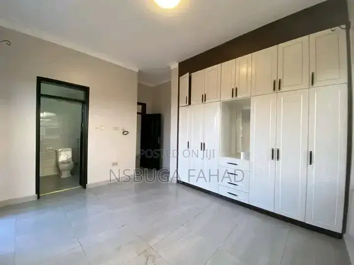 2bdrm House in Kisaasi, Central Division for rent in Central Division