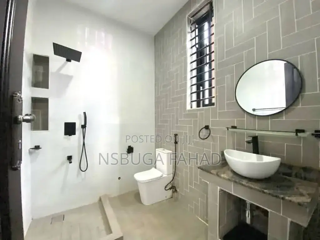 2bdrm House in Kisaasi, Central Division for rent in Central Division