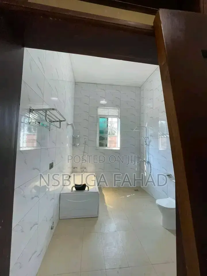 3bdrm House in Standalone Kisaasi, Central Division for rent in Central Division