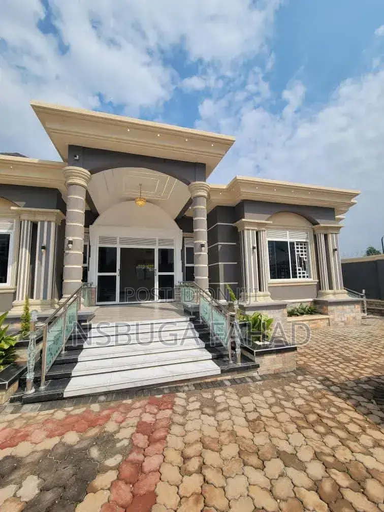 3bdrm Bungalow in Standalone Kisaasi, Central Division for rent in Central Division