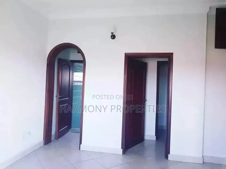 3bdrm Villa in Bugolobi, Central Division for rent in Central Division
