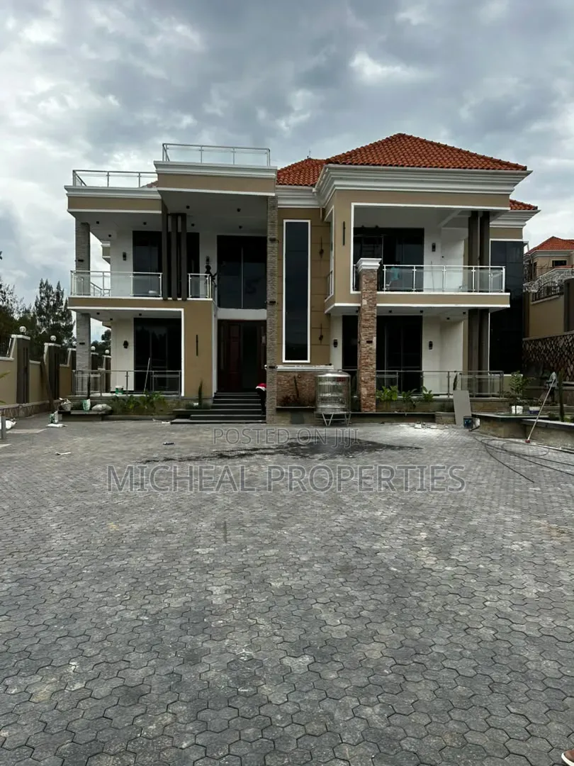 6bdrm House in Kira Town At 1.3B, Wakiso / Wakiso for sale in Wakiso / Wakiso