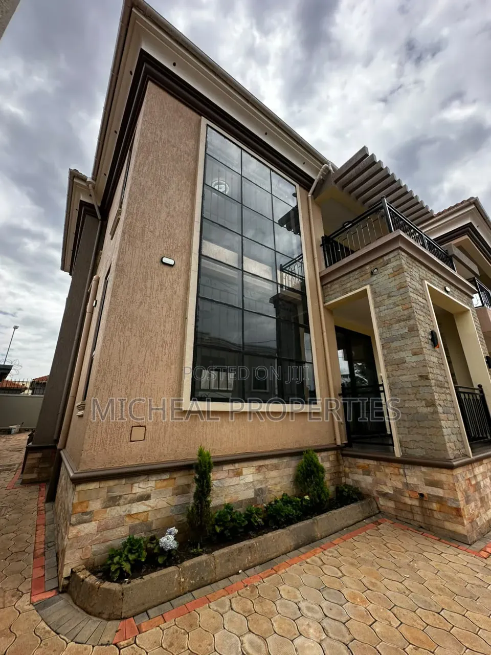 6bdrm House in Kira Town At 950M, Wakiso / Wakiso for sale in Wakiso / Wakiso