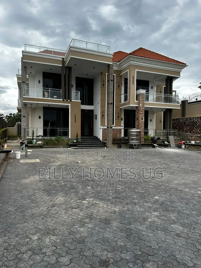 7bdrm Mansion in Kira for sale in Kira