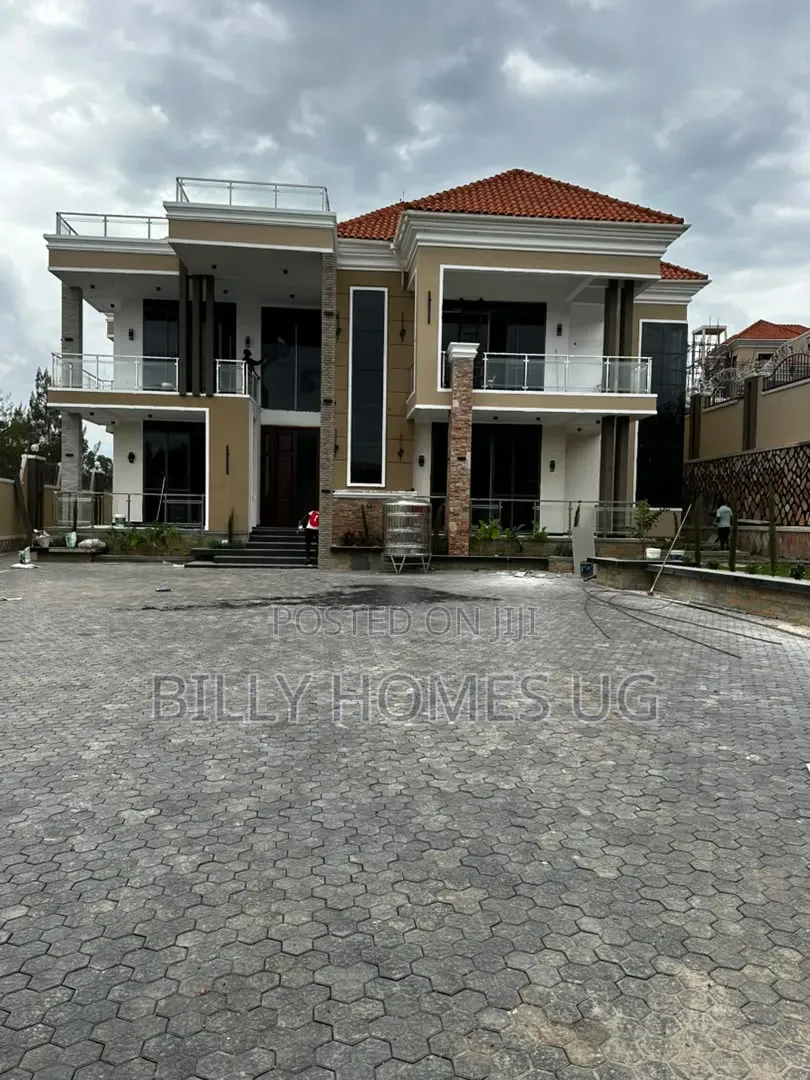 7bdrm Mansion in Kira for sale in Kira