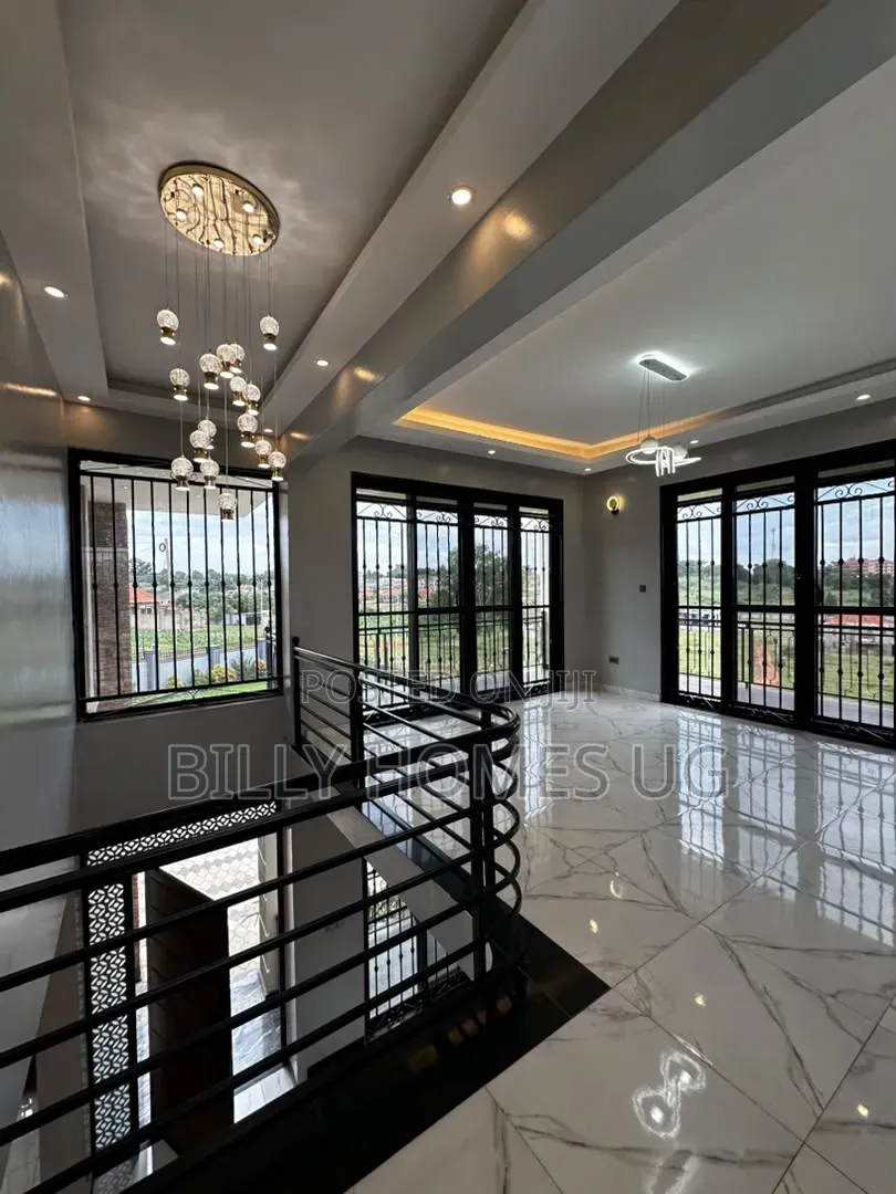 7bdrm Mansion in Kira for sale in Kira