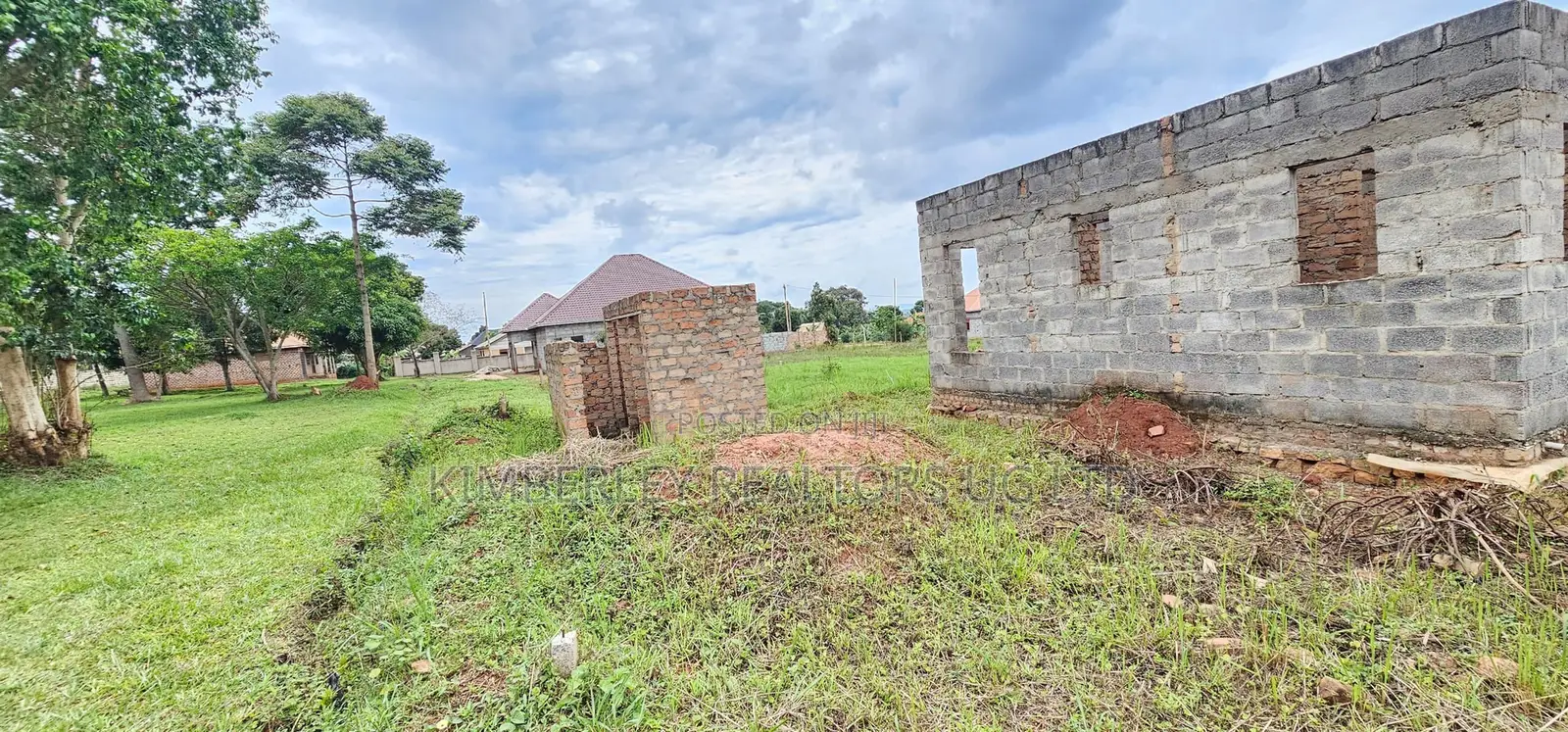Urgent Sale – 5-Bedroom Shell House, Wamala Ziru in Division A
