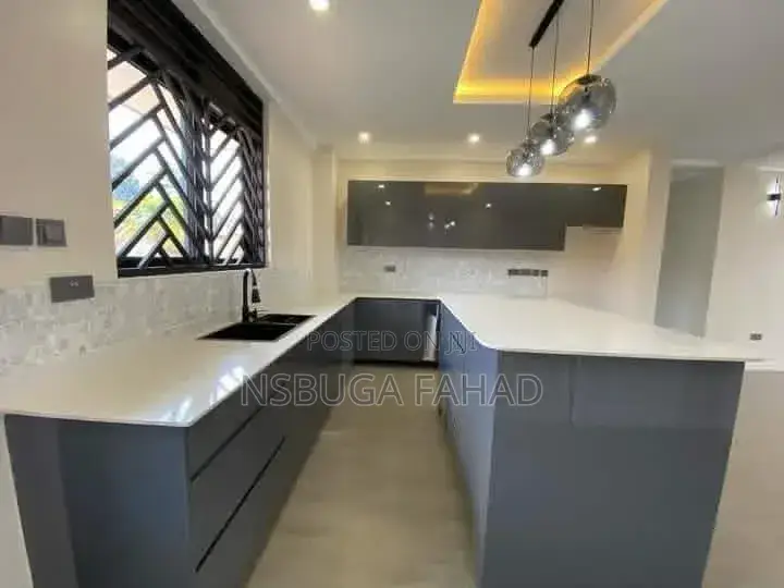 2bdrm House in Kisaasi, Central Division for rent in Central Division