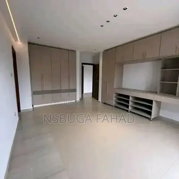 2bdrm House in Kisaasi, Central Division for rent in Central Division