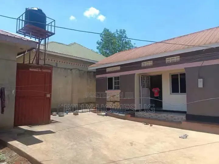 2bdrm House in Goma for sale in Goma