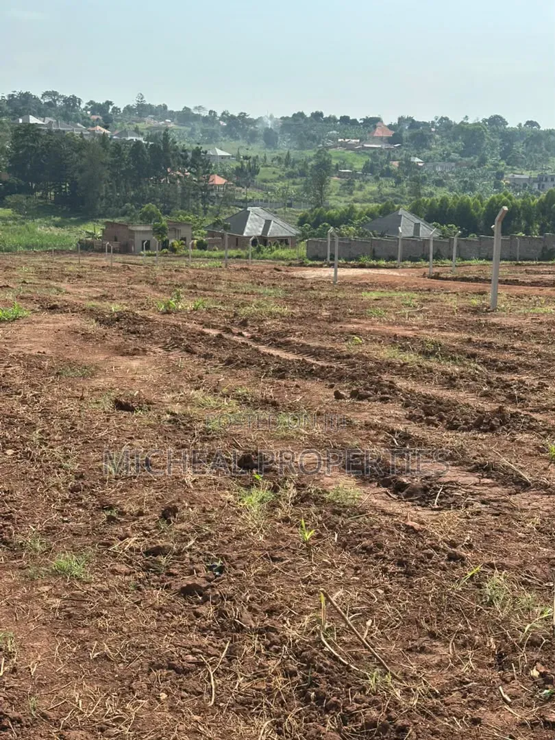 50ft by 100ft for Sell Gayaza Busukuma at 43m in Wakiso / Wakiso