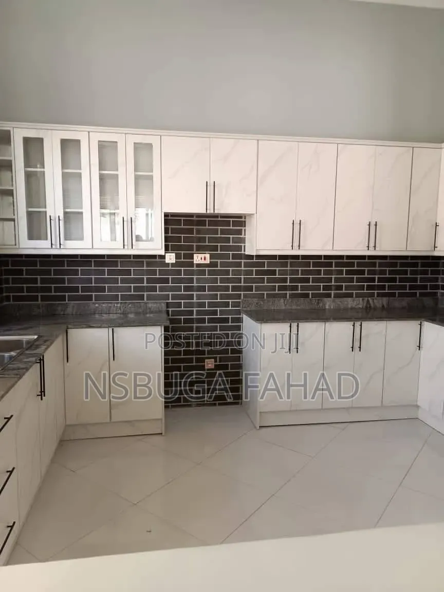 3bdrm House in Kisaasi, Central Division for rent in Central Division