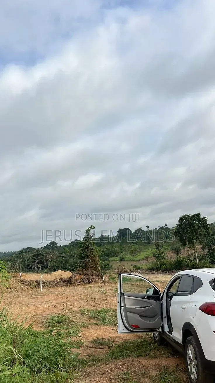 Sq Mile Land on Sale and Lease Luwero Kyankwanzi Mayoga in Nyimbwa
