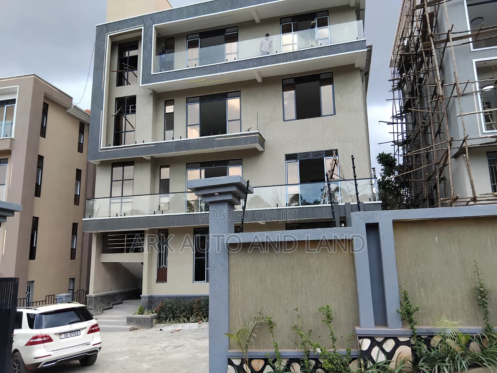 3bdrm Apartment in Kisasi Bahai, Nakawa for sale in Nakawa