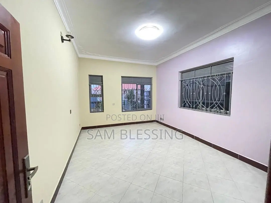 4bdrm House in Kitende Arkright, Central Division for sale in Central Division