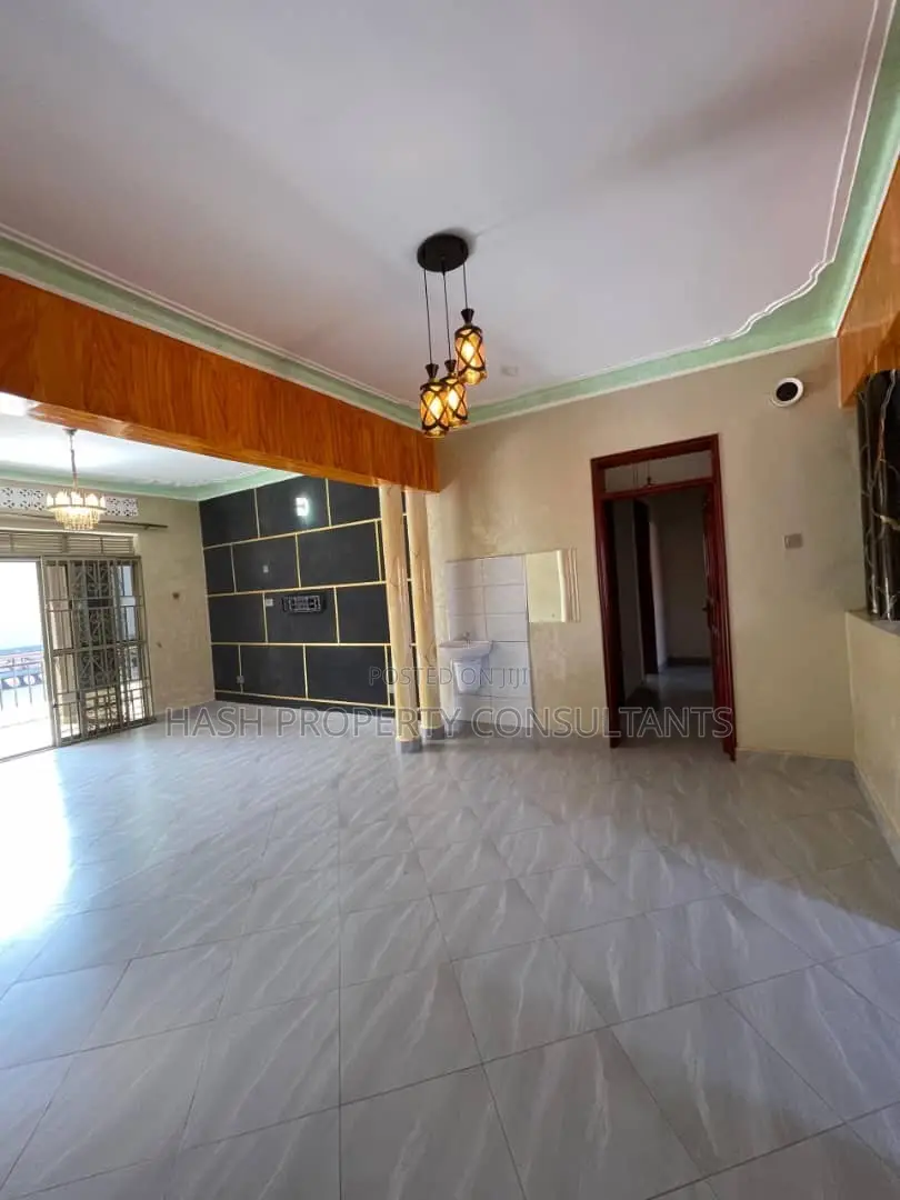 4bdrm House in Ptc, Makindye for sale in Makindye
