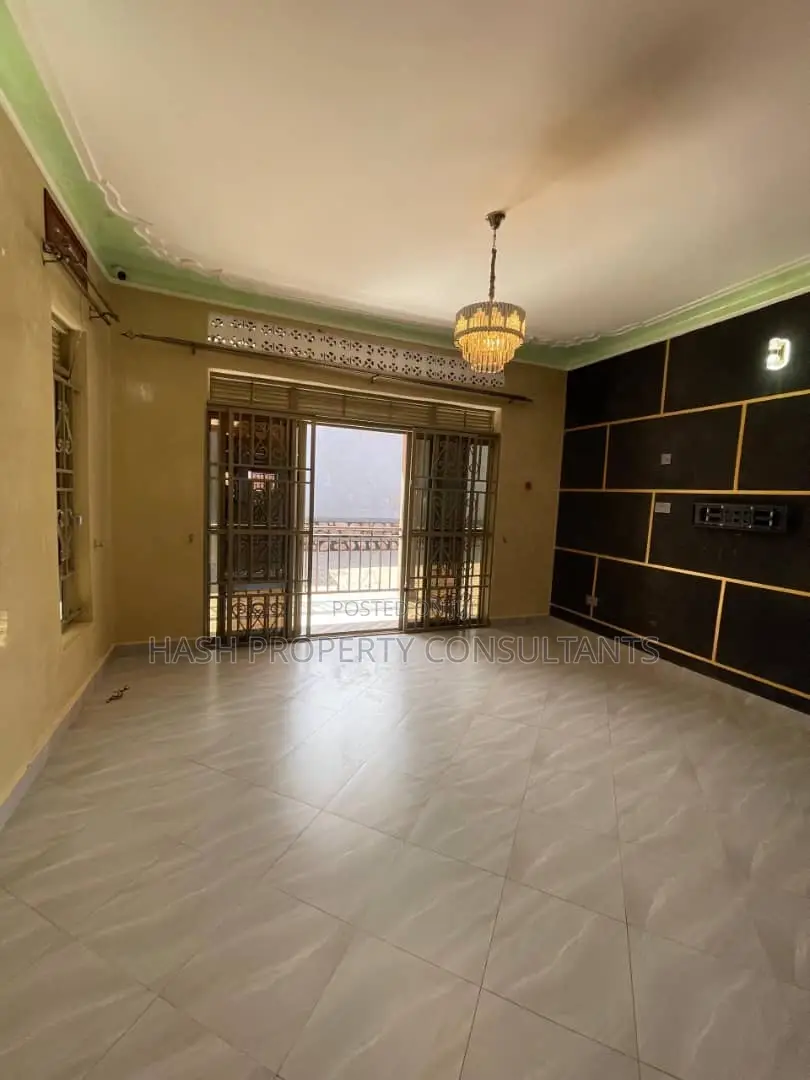 4bdrm House in Ptc, Makindye for sale in Makindye