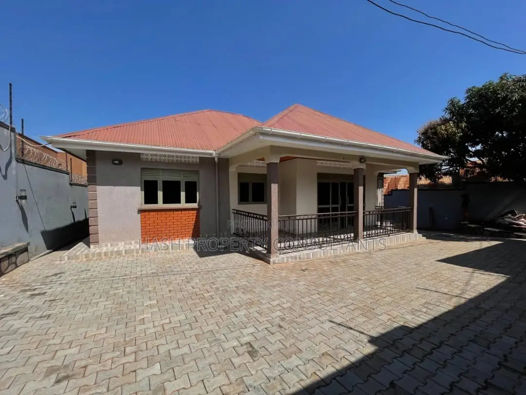 4bdrm House in Ptc, Makindye for sale in Makindye