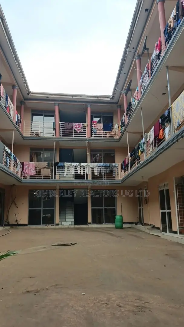 20bdrm Block of Flats in Division A for sale in Division A