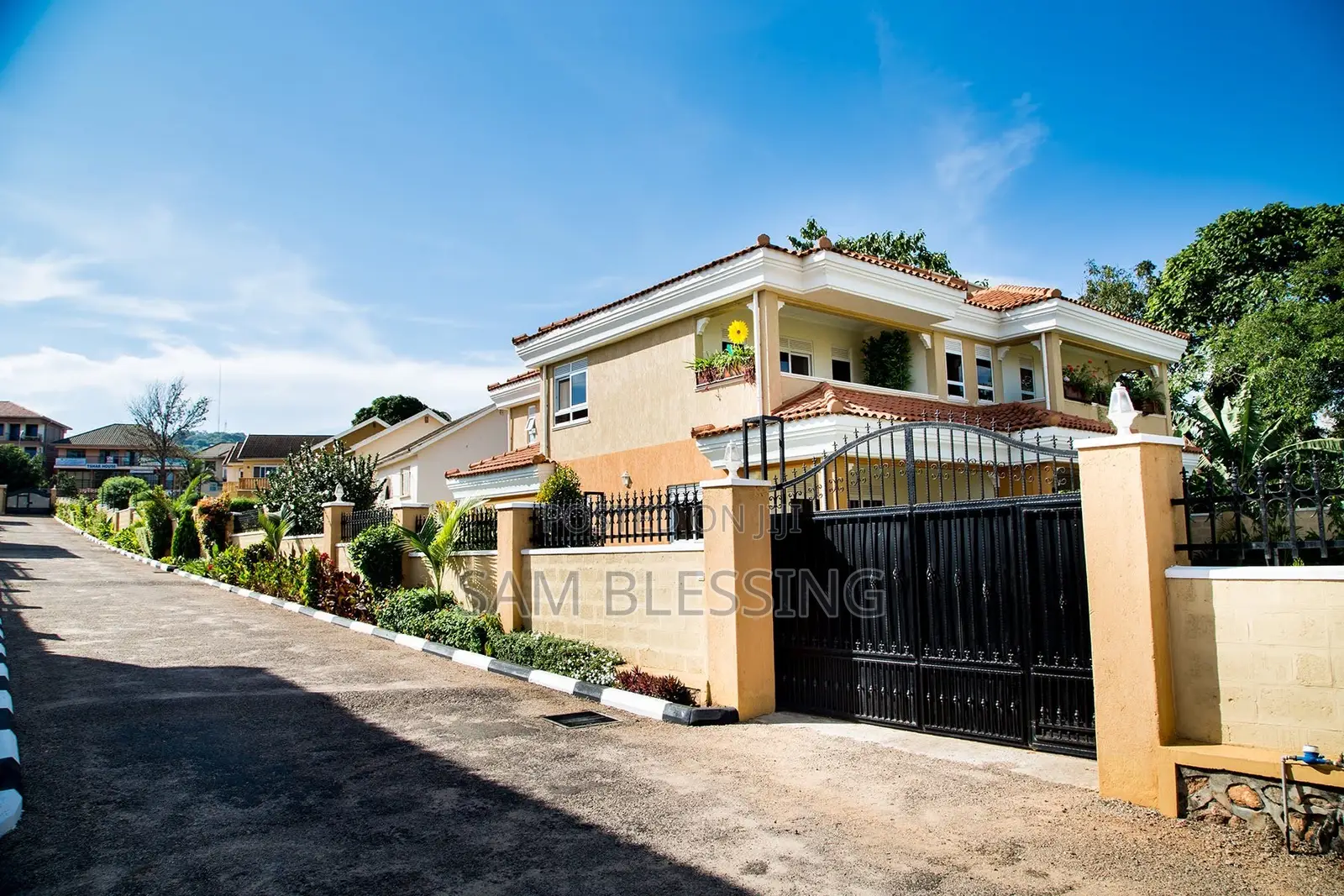 5bdrm Mansion in Munyonyo, Central Division for sale in Central Division