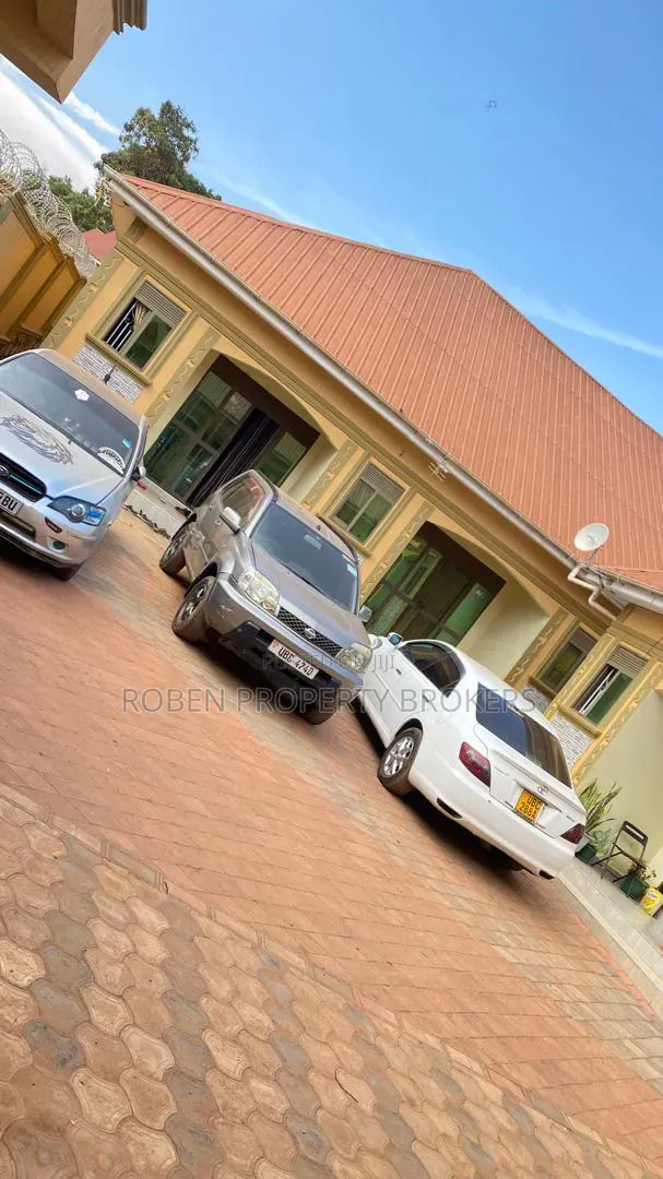 1bdrm House in Roben Property, Nakawa for rent in Nakawa