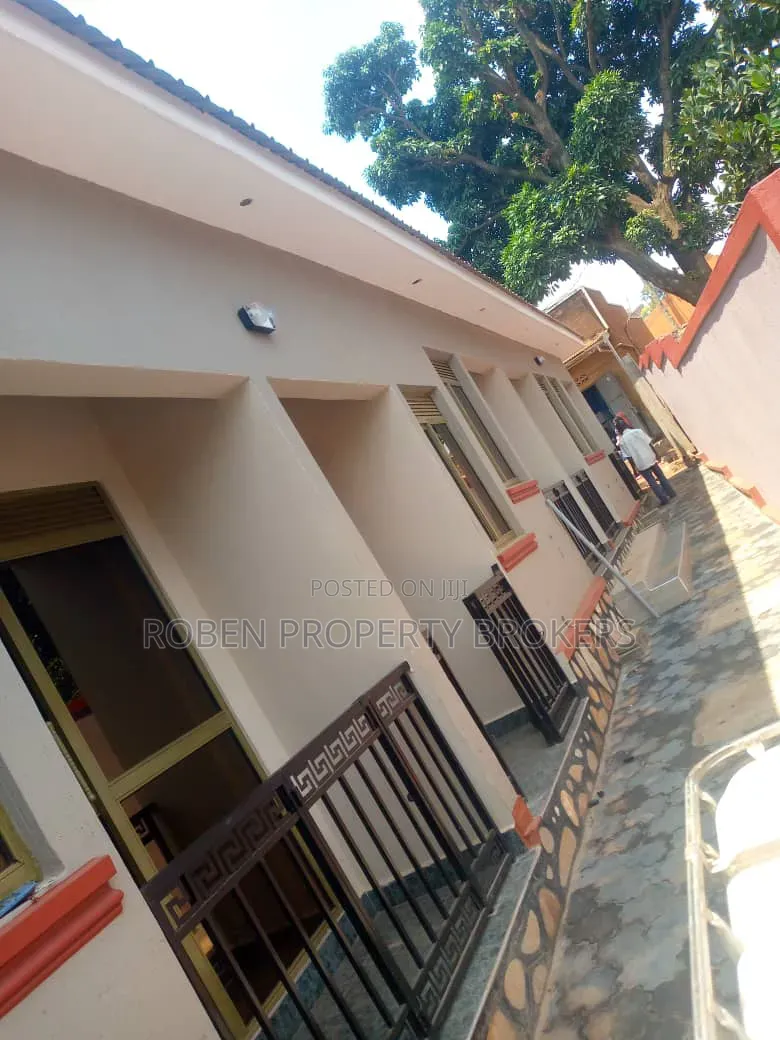 1bdrm House in Roben Property, Rubaga for rent in Rubaga