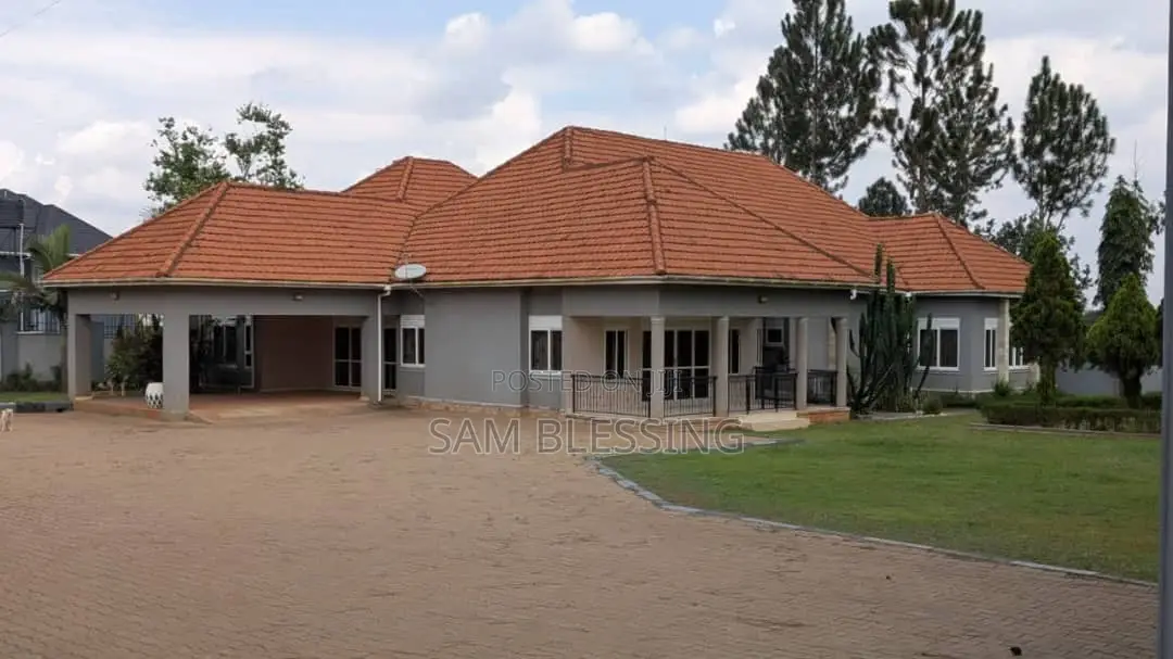 5bdrm House in Kira for sale in Kira