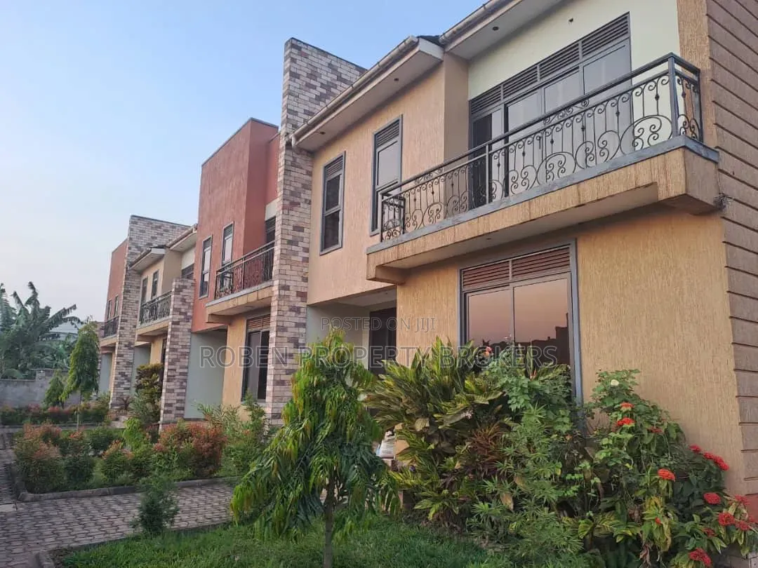 2bdrm Apartment in Roben Property, Rubaga for rent in Rubaga